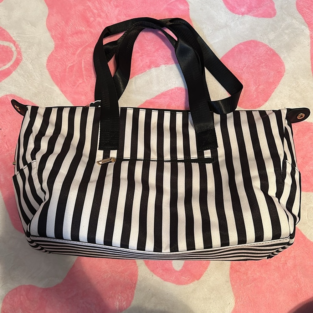 Alice&Olivia Convertible Duffel | travel crossbody weekend bag | great condition